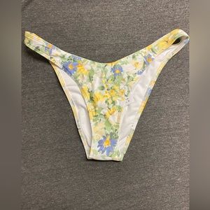 BWT! Abercrombie & fitch floral bikini bottoms. Brand new just wasn’t my size!
